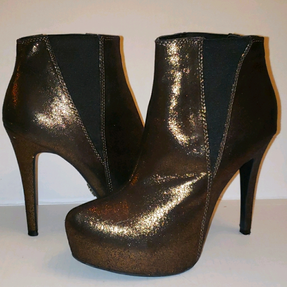 Rock&Republic bronze glitter ankle boot heels